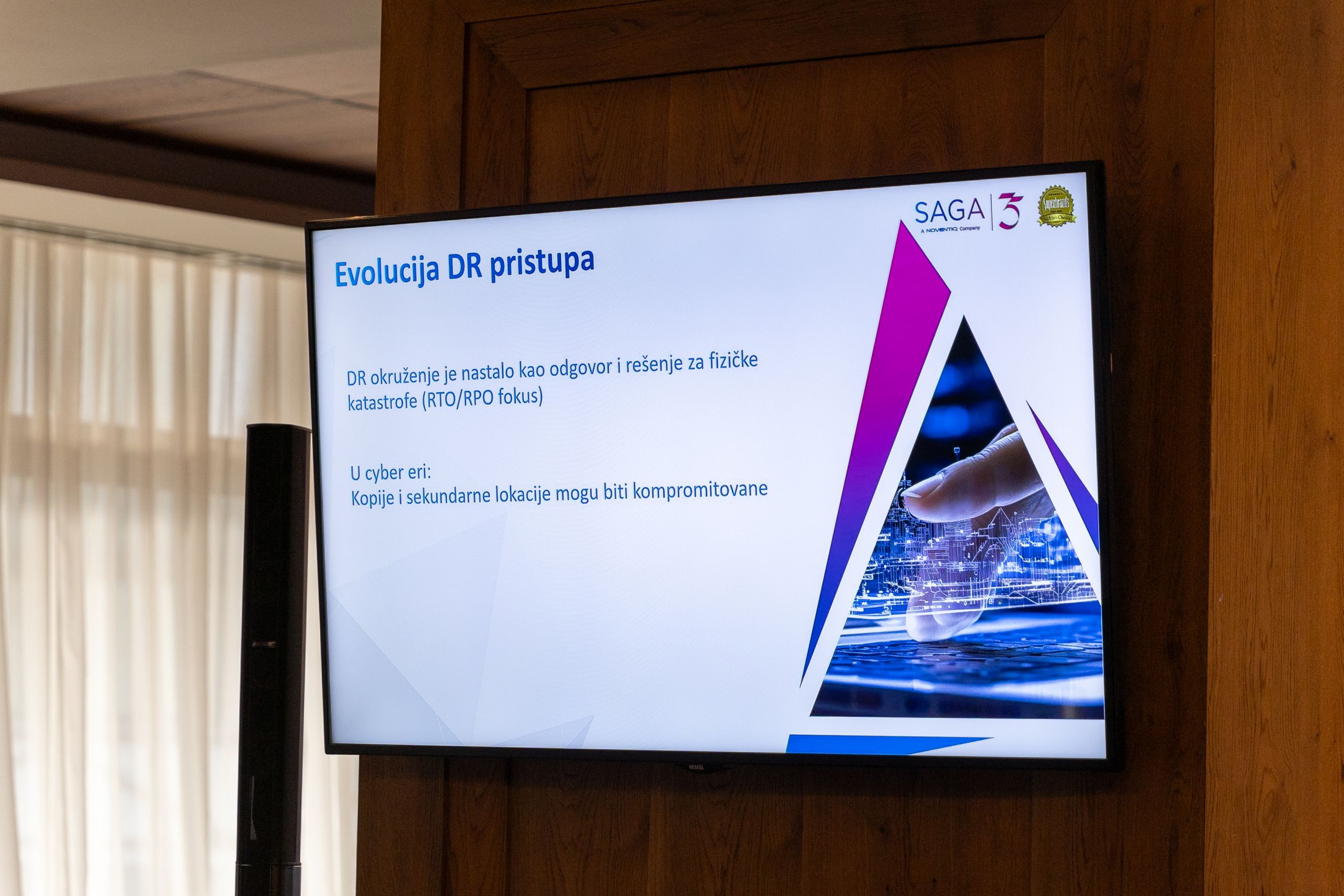 saga (9 of 11) - Copy